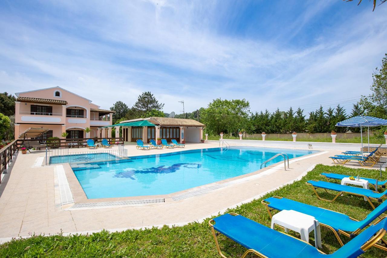 Nikos Pool Apartments - Upper Floor Sidárion Dış mekan fotoğraf